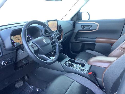 Used 2021 Ford Bronco Sport Outer Banks image 3