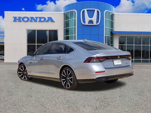 Used 2025 Honda Accord Touring image 5