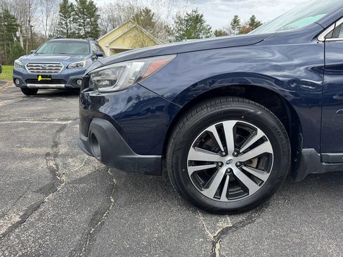 Used 2018 Subaru Outback 3.6R Limited AWD/4WD image 14