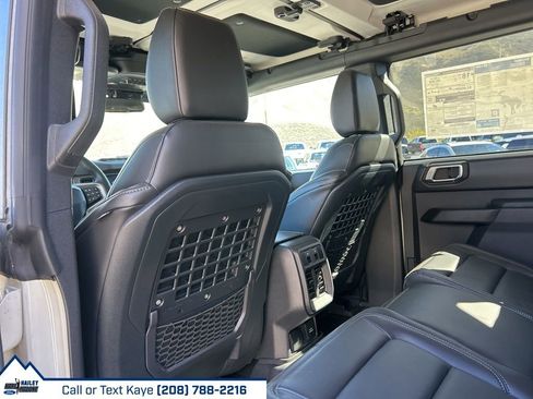 New 2025 Ford Bronco Badlands w/ Sasquatch Package AWD/4WD image 55