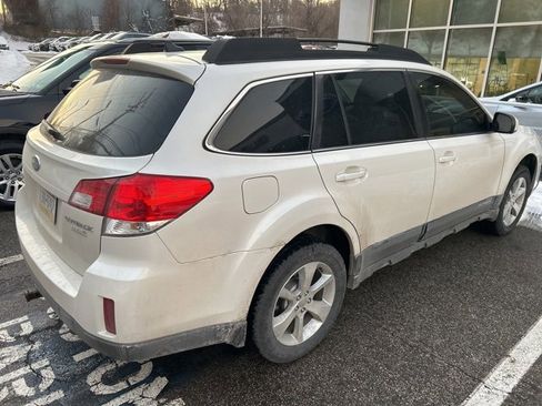 Used 2014 Subaru Outback 2.5i Limited w/ Moonroof Package image 21