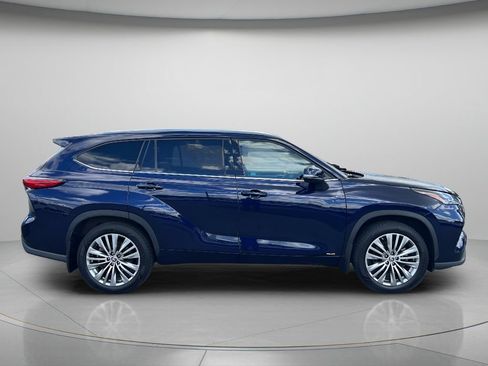 Used 2022 Toyota Highlander Platinum AWD/4WD image 8