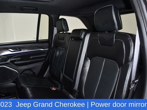Used 2023 Jeep Grand Cherokee Overland image 28
