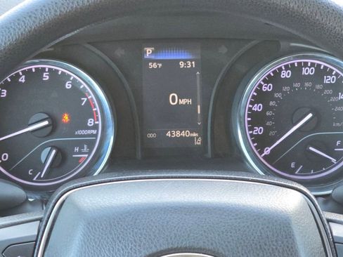 Used 2019 Toyota Camry LE image 15