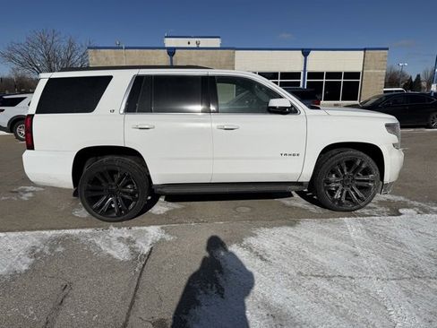 Used 2018 Chevrolet Tahoe LT image 2