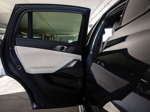 Used 2020 BMW X6 sDrive40i w/ M Sport Package image 20