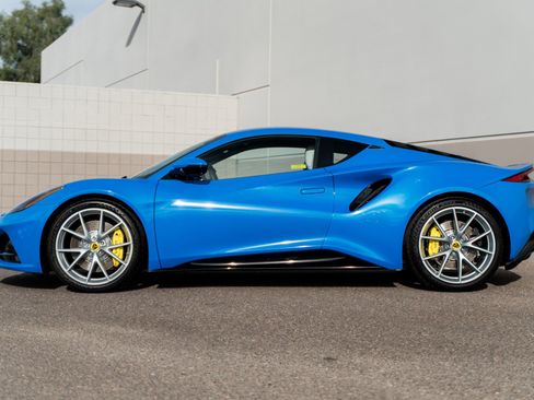 New 2026 Lotus Emira SE image 4