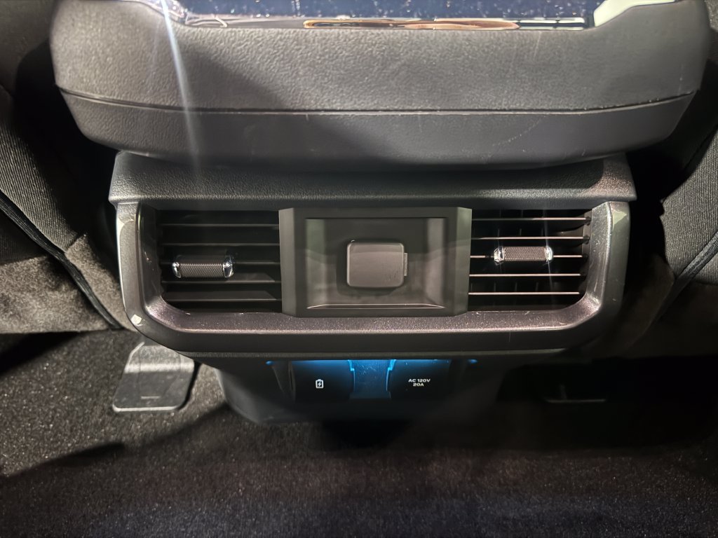 Used 2022 Ford F150 XLT w/ Equipment Group 302A High AWD/4WD image 38