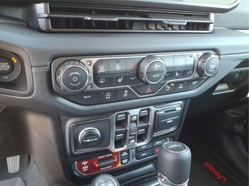 New 2026 Jeep Gladiator Rubicon AWD/4WD image 24
