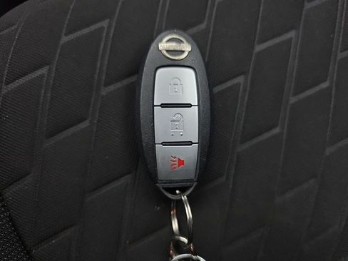 Used 2022 Nissan Kicks S image 43