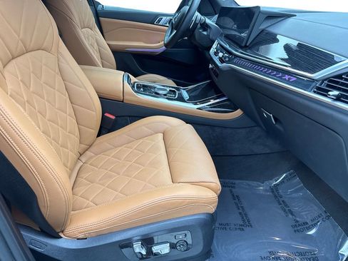 Used 2024 BMW X7 xDrive40i w/ M Sport Package image 49