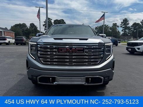 Used 2023 GMC Sierra 1500 Denali w/ Technology Package AWD/4WD image 8
