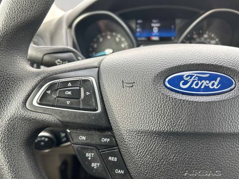 Used 2015 Ford Focus SE image 21