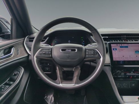 Used 2024 Jeep Grand Cherokee Limited 4xe image 12