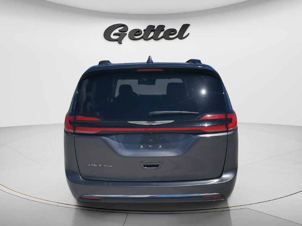 Used 2022 Chrysler Pacifica Touring-L FWD image 6
