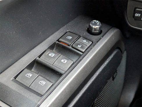 Used 2018 Toyota Tacoma TRD Sport image 27