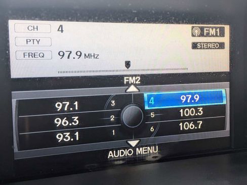 Used 2014 Honda Pilot Touring image 30