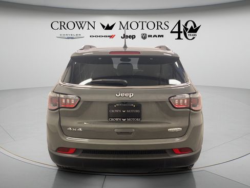Used 2023 Jeep Compass Latitude w/ Sun and Sound Group AWD/4WD image 13