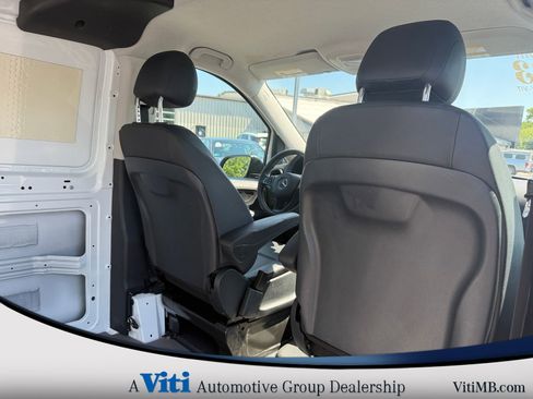 Used 2023 Mercedes-Benz Metris image 23