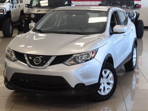 Used 2019 Nissan Rogue Sport S FWD image 17
