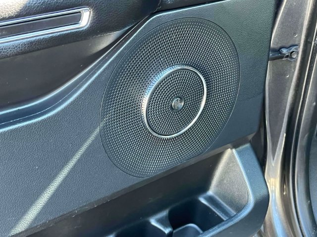 Used 2018 Ford Expedition Limited w/ Equipment Group 301A AWD/4WD image 29