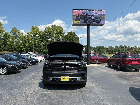 Used 2020 Chevrolet Silverado 1500 RST w/ RST Value Package AWD/4WD image 13