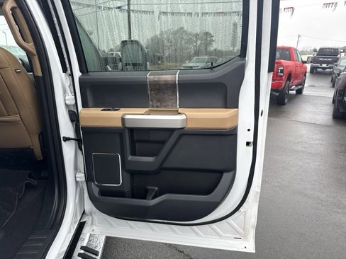 Used 2022 Ford F250 Lariat w/ Lariat Ultimate Package image 37