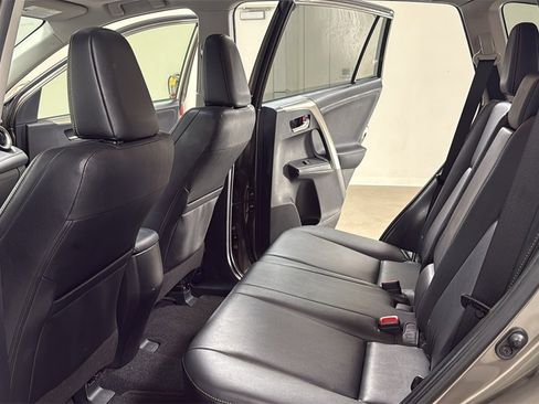 Used 2014 Toyota RAV4 Limited image 15