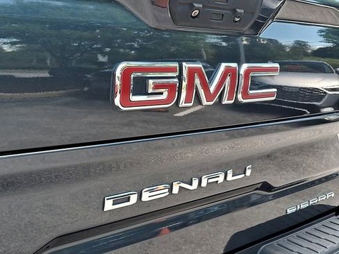 Used 2019 GMC Sierra 1500 Denali w/ Denali Ultimate Package AWD/4WD image 32