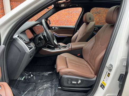Used 2022 BMW X5 xDrive40i w/ Premium Package AWD/4WD image 23