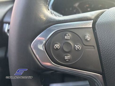 Used 2022 Chevrolet Traverse RS image 33