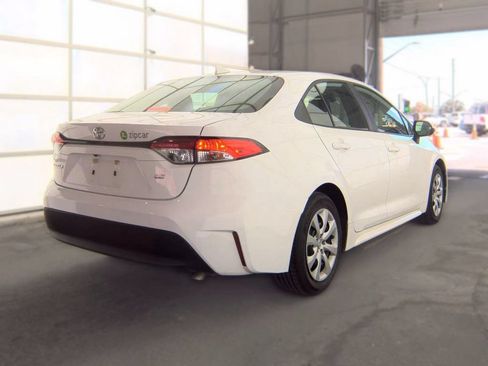 Used 2024 Toyota Corolla LE FWD image 4