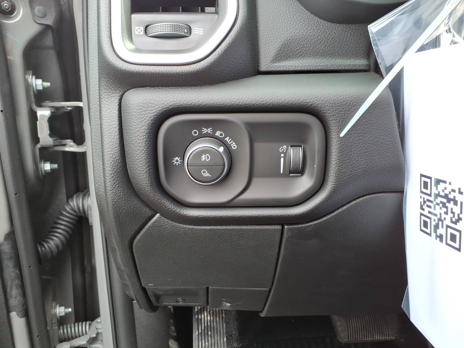 New 2026 RAM 3500 Big Horn AWD/4WD image 16
