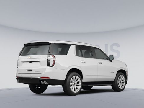 Used 2025 Chevrolet Tahoe LT RWD image 4