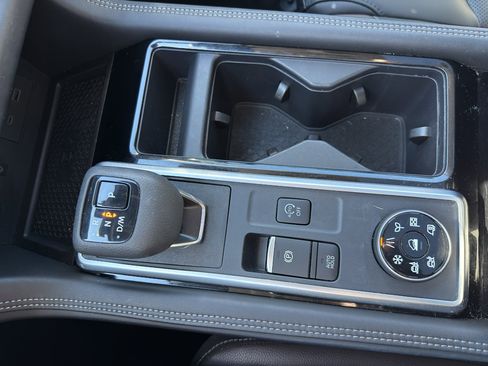 Used 2024 Nissan Pathfinder Platinum w/ Cargo Package image 22