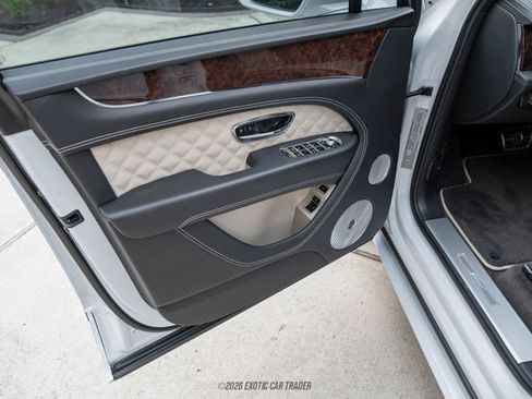 Used 2022 Bentley Bentayga Speed image 46