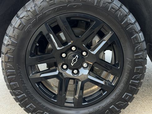 Used 2024 Chevrolet Silverado 1500 RST AWD/4WD image 12