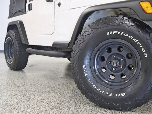 Used 2004 Jeep Wrangler 4WD w/ 30" Tire & Wheel Group image 4