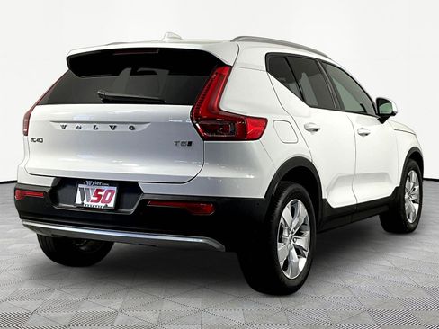 Used 2019 Volvo XC40 T5 Momentum AWD/4WD image 6