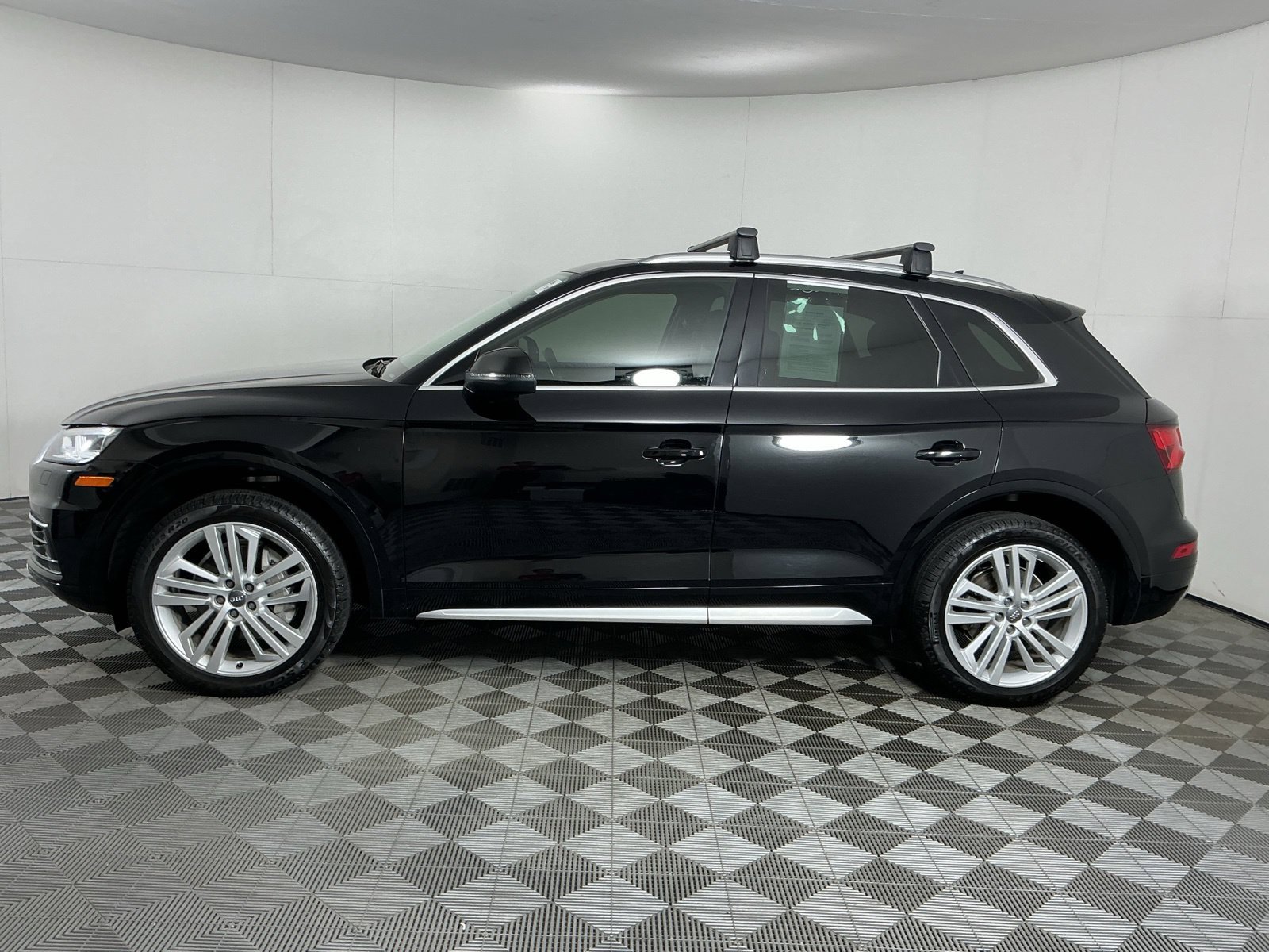Used 2020 Audi Q5 2.0T Premium Plus w/ Premium Plus Package AWD/4WD image 4