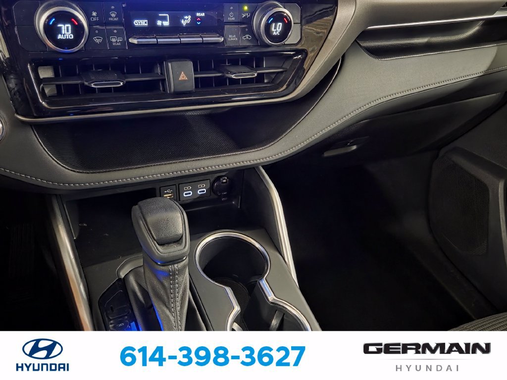 Used 2023 Toyota Highlander L FWD image 25