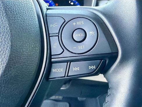 Used 2022 Toyota Corolla XSE image 33