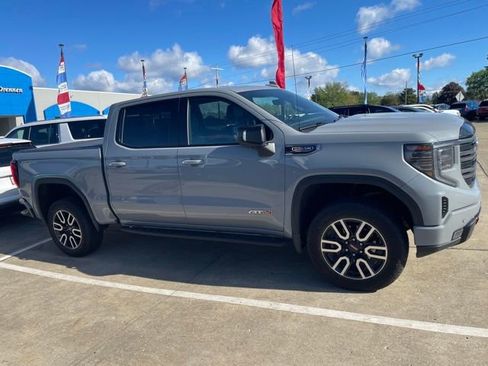 Used 2025 GMC Sierra 1500 AT4 w/ AT4 Premium Package image 1