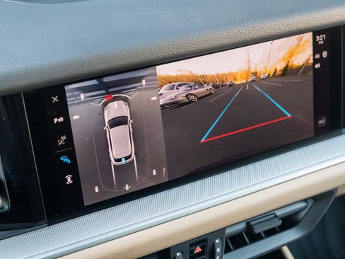 Certified 2025 Porsche Cayenne image 30