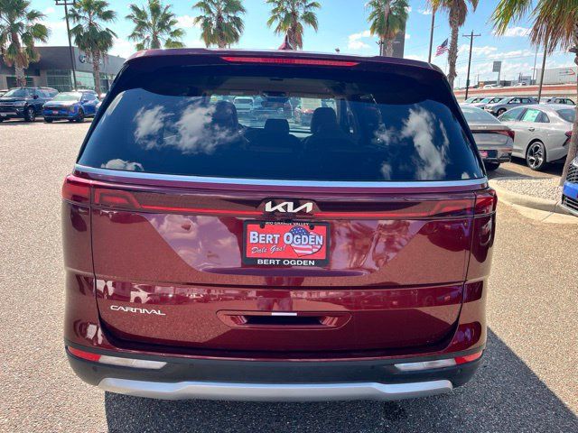 Used 2024 Kia Carnival EX FWD image 5