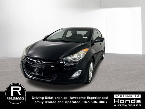 Used 2013 Hyundai Elantra GLS w/ Preferred Pkg FWD image 2