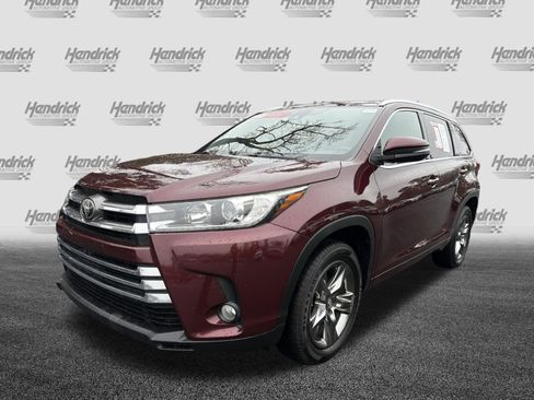 Used 2017 Toyota Highlander Limited Platinum image 5