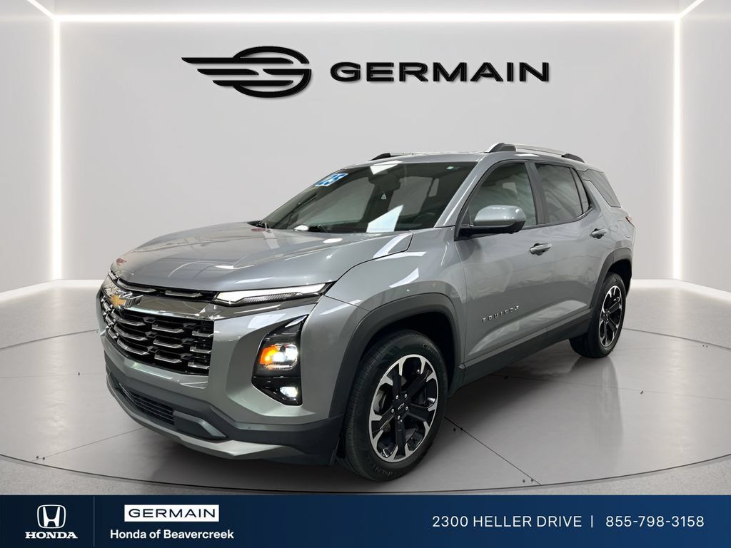 Used 2025 Chevrolet Equinox LT w/ Convenience Package II AWD/4WD image 4