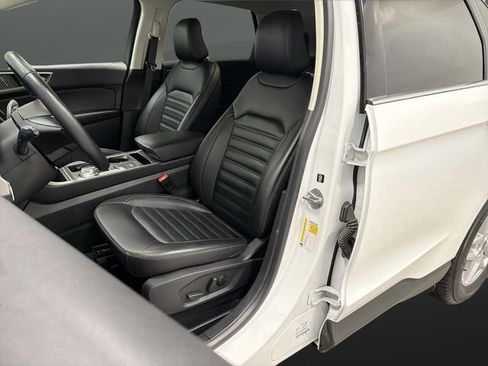 Used 2024 Ford Edge SEL image 4