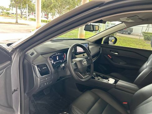 Used 2026 Nissan Rogue SL FWD image 7